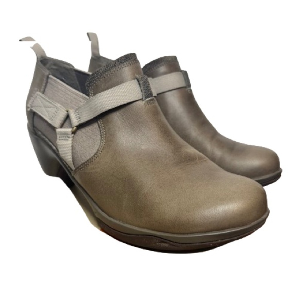 Merrell Evera Rush Women's Gray Leather Shoes Boots Aluminum size 7